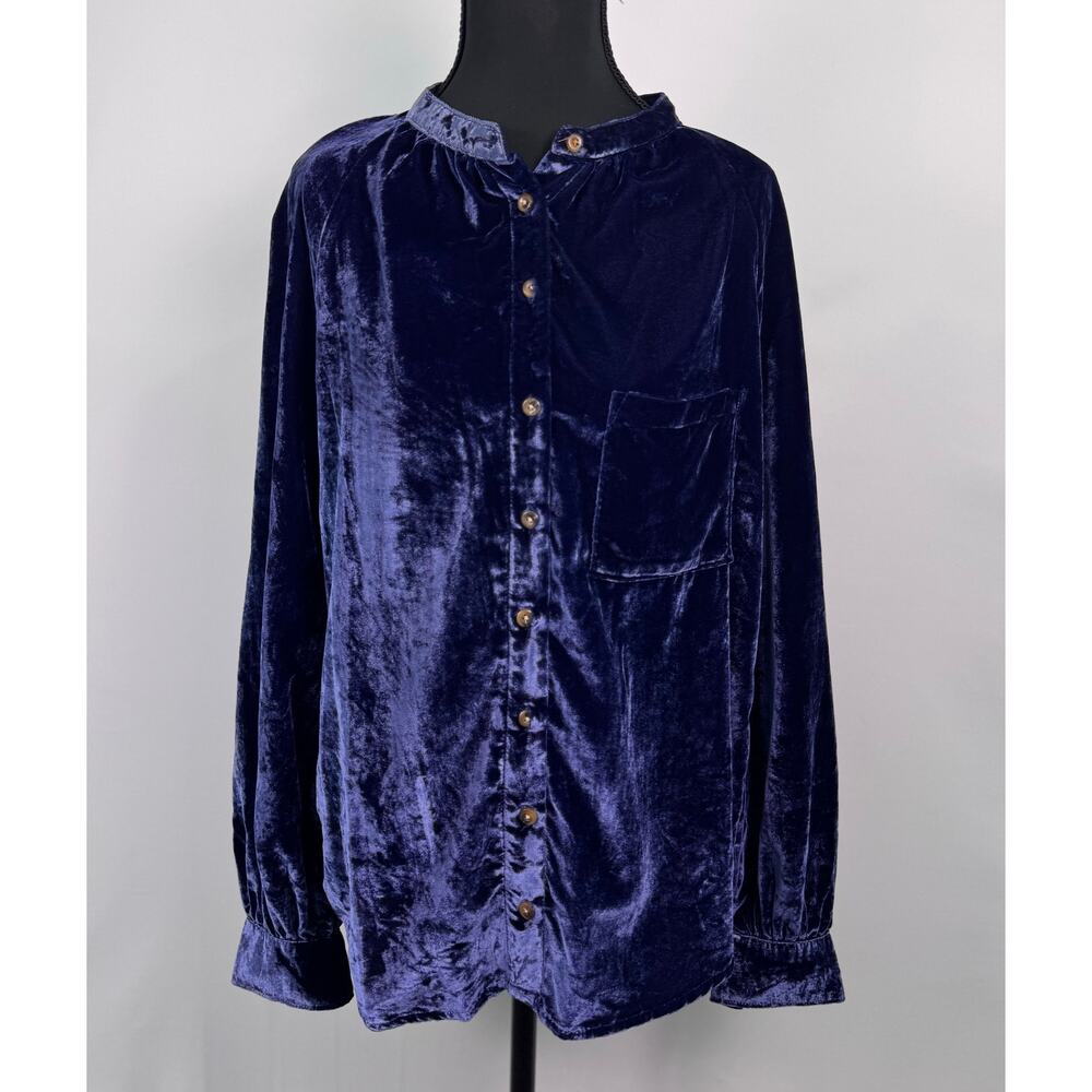 Pilcro Navy Blue Velvet Button Up Shirt Size Small NWT - Picture 4 of 12